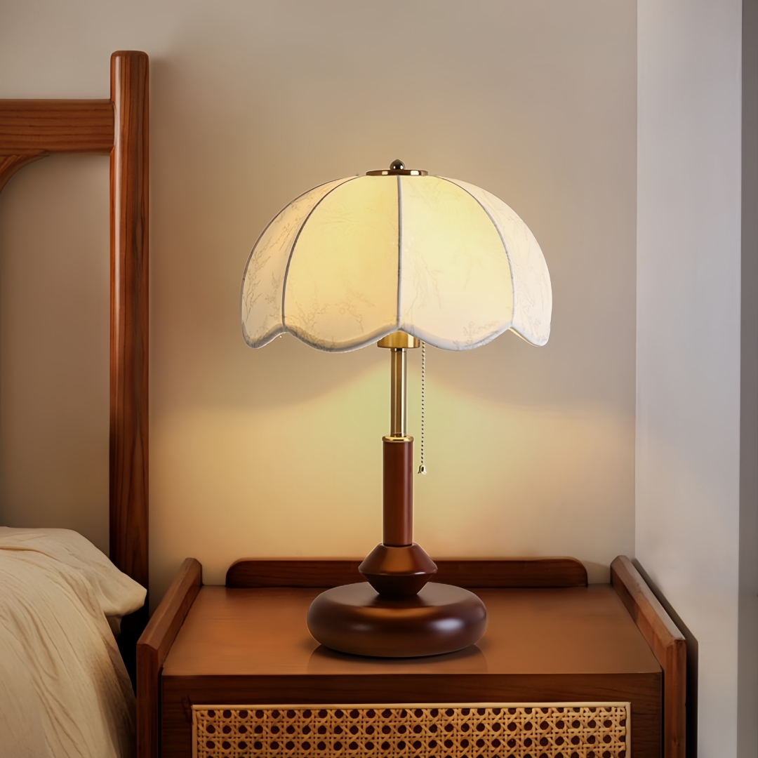 Vintage Scalloped Dome Table L - đánh giá và giá Decor Lighting Table Lamps